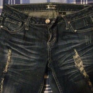 Distressed skinny jeans